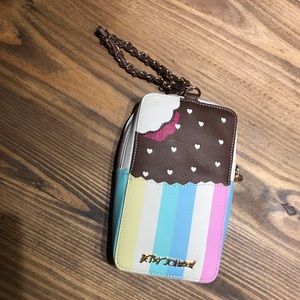 Betsy Johnson ice cream sandwich